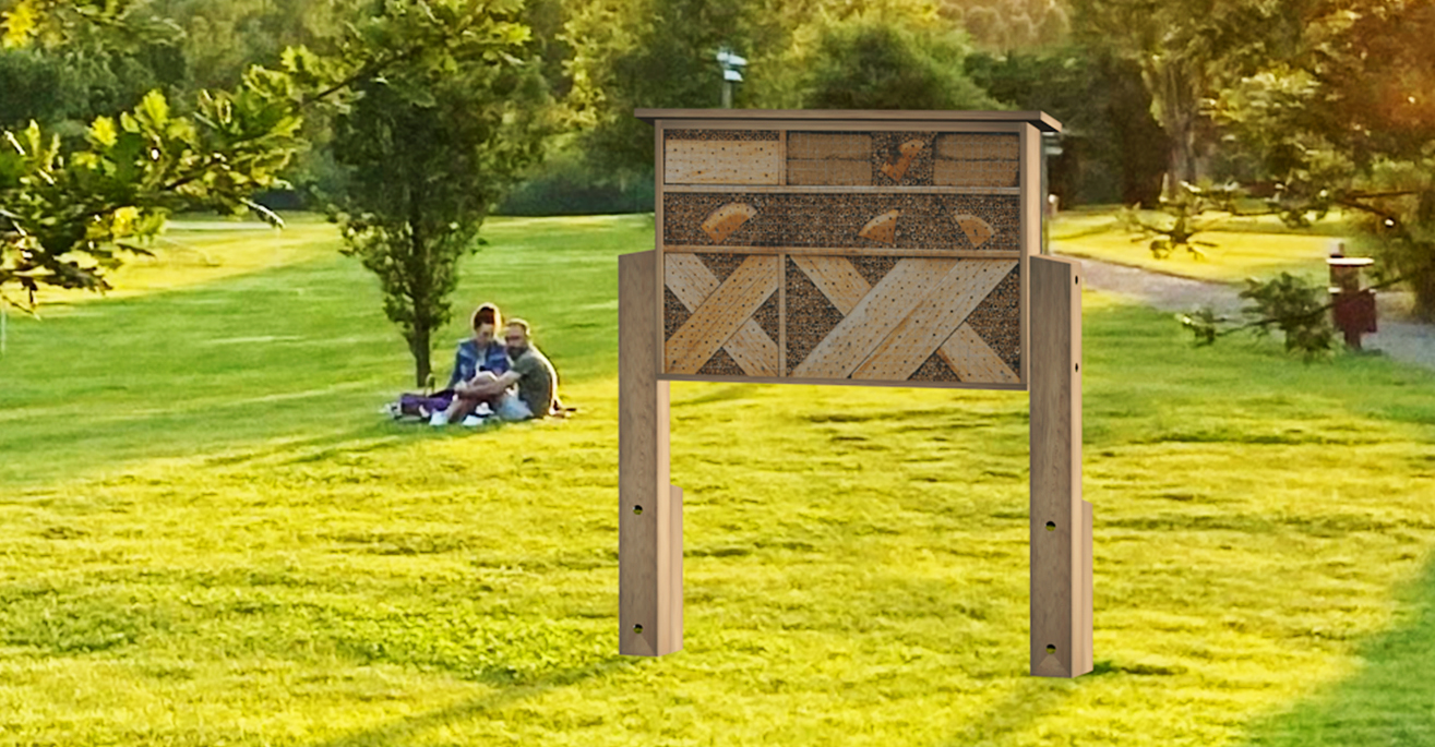 Großes Insektenhotel im Park